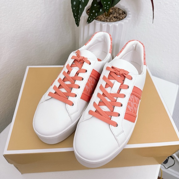 Michael Kors Poppy Sneaker Shoes - Picture 1 of 4